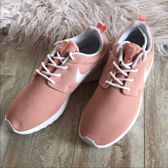 NWT🦄Nike Roshe Pink - Picture 8 of 8